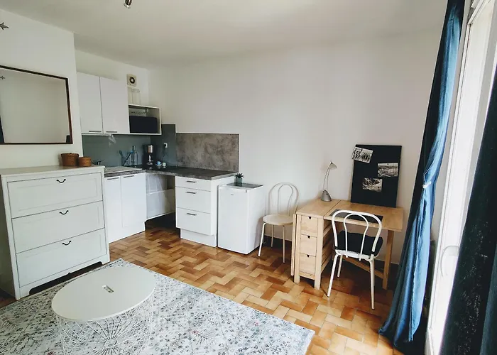 Apartment Agreable Proche Plages Et Commerces Le Pradet