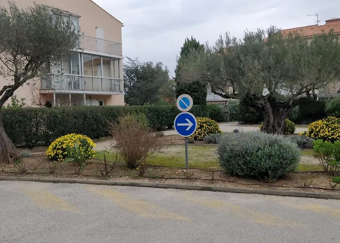 Agreable Proche Plages Et Commerces Apartment *